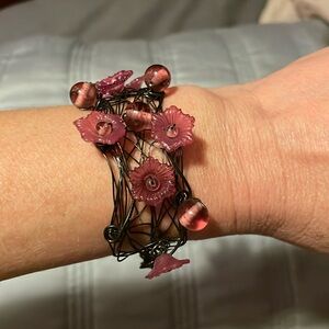 NWOT Floral and Wire Bracelet